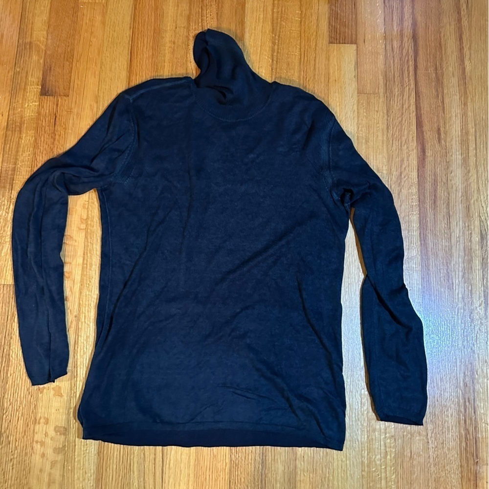 JOHN  VARVATOS  Silk /Cashmere Turtleneck Size L (a4